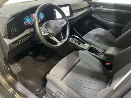 Photo 8 Volkswagen Golf 1.5 eTSI OPF 150 DSG7 Style