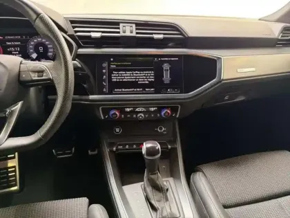 Photo 9 Audi Q3 35 TFSI 150 ch S tronic 7 S line