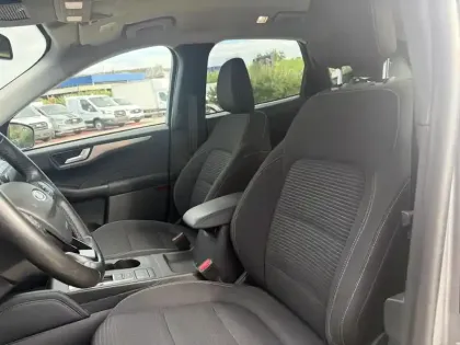 Photo 8 Ford Kuga  2.5 Duratec 190ch FHEV E85 Titanium BVA