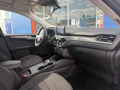 Photo 10 Ford Kuga  2.5 Duratec 190ch FHEV E85 Titanium BVA