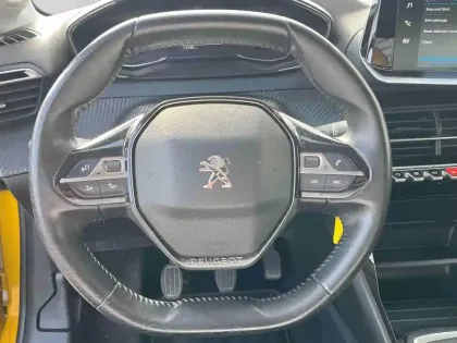 Photo 11 Peugeot 208  1.2 100ch S&S Active