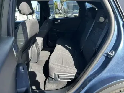 Photo 10 Ford Kuga  2.5 Duratec 190ch FHEV E85 Titanium BVA