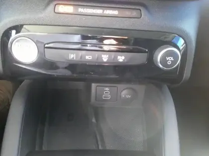 Photo 14 Ford Kuga  2.5 Duratec 180ch Hybrid FlexiFuel Titanium Powershift