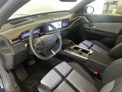 Photo 11 Opel Grandland  1.2 Turbo Hybrid 145ch GS e-DCT6