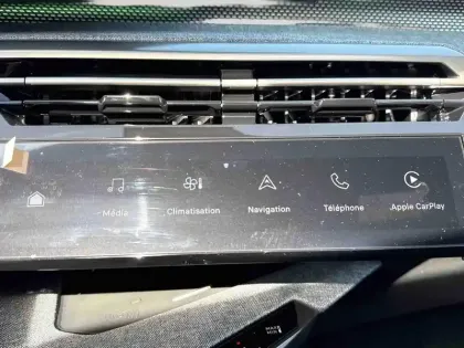Photo 13 Peugeot 3008  Hybrid 145ch GT e-DCS6