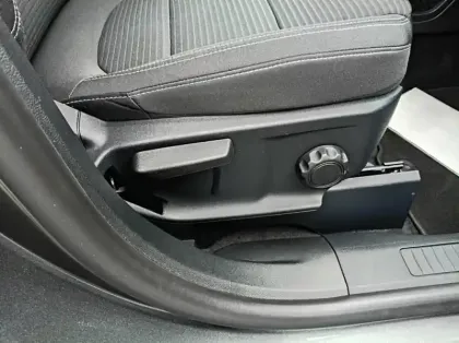 Photo 19 Ford Kuga 2.5 Duratec 180ch Hybrid FlexiFuel Titanium Powershift
