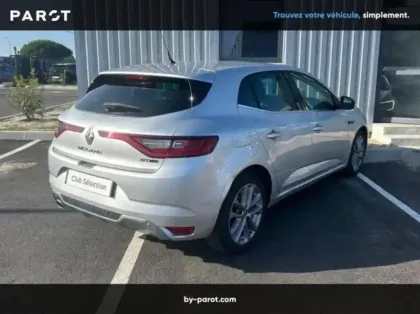 Photo 31 Renault Megane IV BERLINE TCe 130 Energy Intens