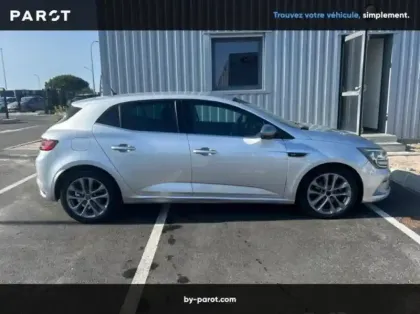 Photo 55 Renault Megane IV BERLINE TCe 130 Energy Intens
