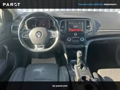 Photo 32 Renault Megane IV BERLINE TCe 130 Energy Intens