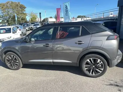 Photo 18 Peugeot 2008  PureTech 130 S&S EAT8