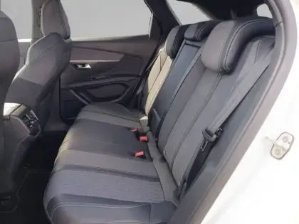 Photo 11 Peugeot 3008  PureTech 130ch S&S EAT8