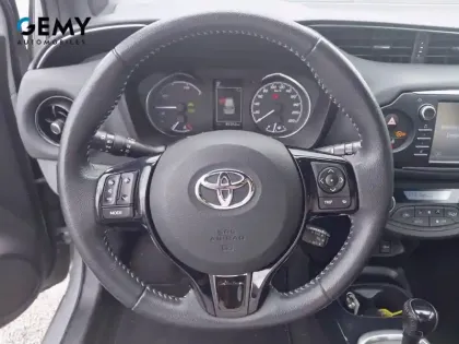 Photo 14 Toyota Yaris  Hybride 100h