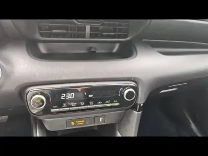 Photo 17 Toyota Yaris 116h Dynamic 5p MY22