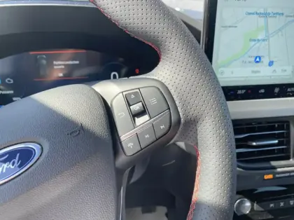Photo 20 Ford Kuga 2.5 Duratec 180ch Hybrid FlexiFuel ST-Line Powershift