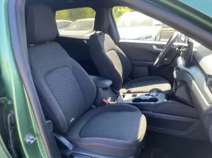 Photo 26 Ford Kuga 2.5 Duratec 180ch Hybrid FlexiFuel ST-Line Powershift