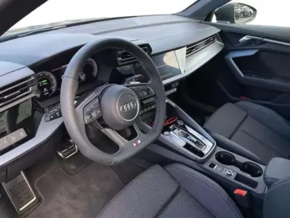 Photo 8 Audi A3 PI SPORTBACK 40 TFSI E 204 CH S TRONI