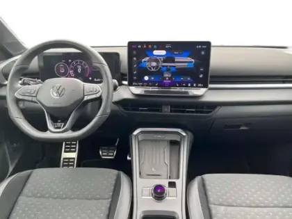 Photo 7 Volkswagen T-roc 1.5 eTSI Hybrid 150 ch DSG7 R-Line