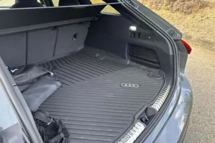 Photo 9 Audi A5 AVANT E HYBRID QUATTRO 299 CH S TRONI