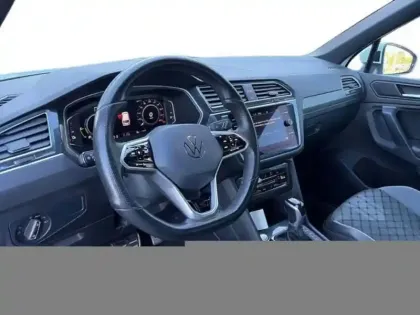 Photo 14 Volkswagen Tiguan 1.4 eHybrid 245ch DSG6 R-Line