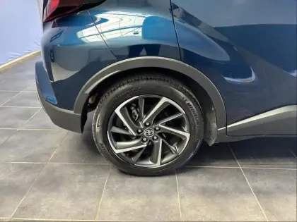 Photo 10 Toyota C-HR  2.0 Hybride 184ch Design Ultimate E-CVT