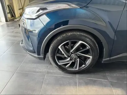 Photo 7 Toyota C-HR  2.0 Hybride 184ch Design Ultimate E-CVT