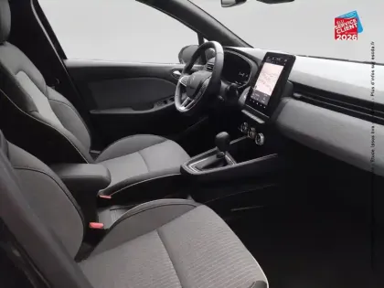 Photo 19 Renault Clio  1.6 E-Tech 145ch full hybrid Techno - 24