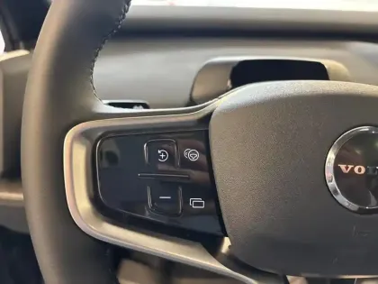Photo 6 Volvo Ex30  P5 Long Range 272ch 69kWh Ultra