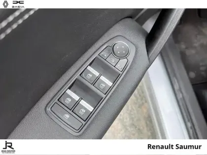 Photo 13 Renault Captur  1.6 E-Tech hybride 145ch Techno
