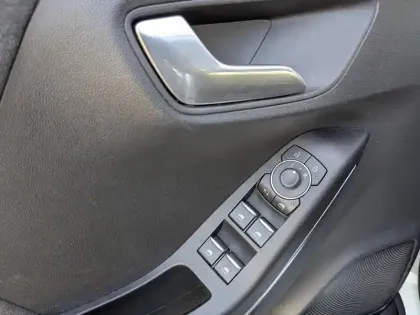 Photo 7 Ford Puma  1.0 EcoBoost 125ch S&S mHEV Titanium Powershift