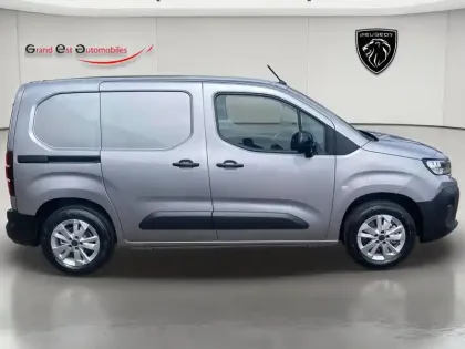 Photo 7 Peugeot Partner  M Diesel 130ch automatique Pack Premium Connect