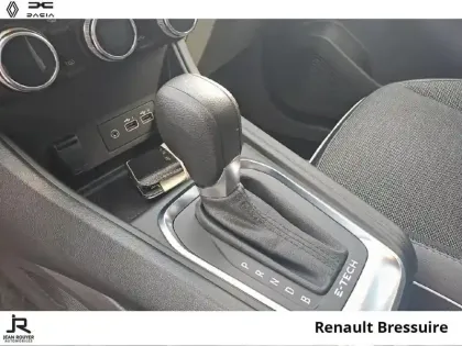 Photo 20 Renault Captur  1.6 E-Tech hybride 145ch Techno