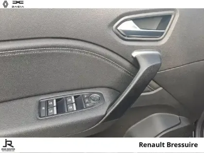 Photo 28 Renault Captur  1.6 E-Tech hybride 145ch Techno