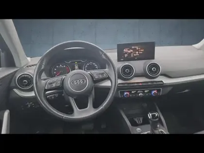 Photo 12 Audi Q2  35 TFSI 150ch Design S tronic 7