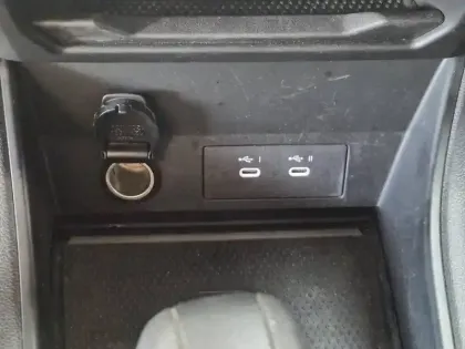 Photo 6 Renault Captur  1.6 E-Tech full hybrid 145ch Techno