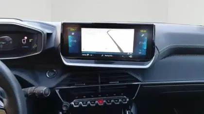 Photo 13 Peugeot 208  Electrique 50 kWh 136ch