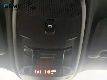 Photo 37 Peugeot 2008  PureTech 130 S&S EAT8