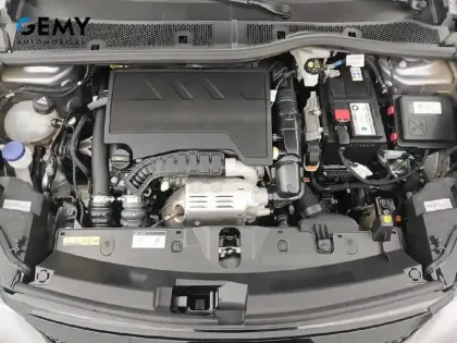 Photo 33 Peugeot 2008  PureTech 130 S&S EAT8