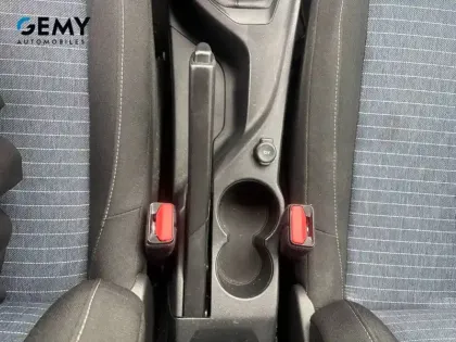 Photo 17 Peugeot 208  PureTech 75 S&S BVM5