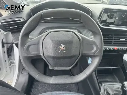 Photo 11 Peugeot 208  PureTech 75 S&S BVM5