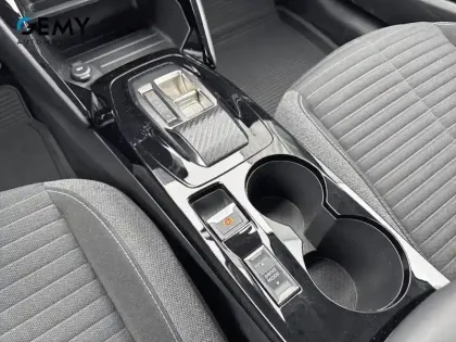 Photo 18 Peugeot 208  Electrique 50 kWh 136ch