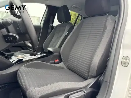 Photo 12 Peugeot 208  Electrique 50 kWh 136ch