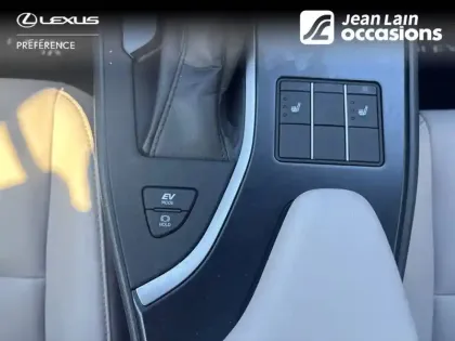 Photo 19 Lexus UX  250h 2WD