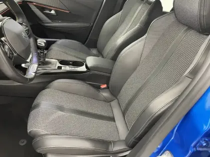 Photo 13 Peugeot 208  PureTech 100 S&S BVM6