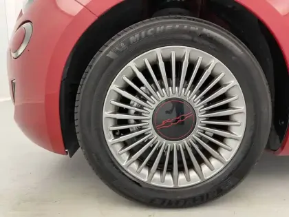 Photo 18 Fiat 500  e 95 ch