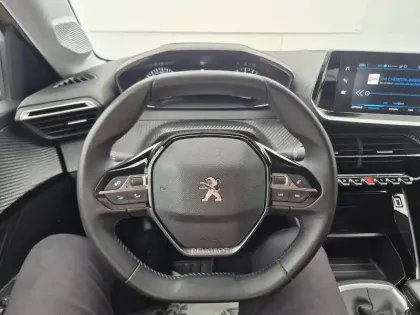 Photo 30 Peugeot 208  PureTech 100 S&S BVM6