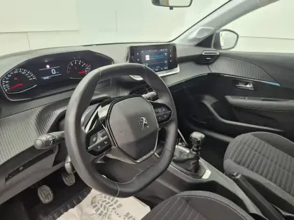 Photo 26 Peugeot 208  PureTech 100 S&S BVM6