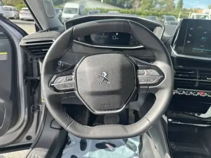 Photo 8 Peugeot 2008  Electrique 136 ch