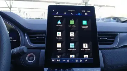 Photo 11 Renault Symbioz  E-Tech full hybrid 145