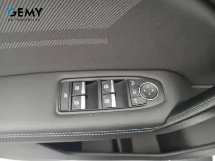 Photo 27 Renault Symbioz  E-Tech full hybrid 145