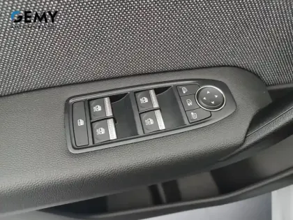Photo 27 Renault Captur  TCe 115 ch